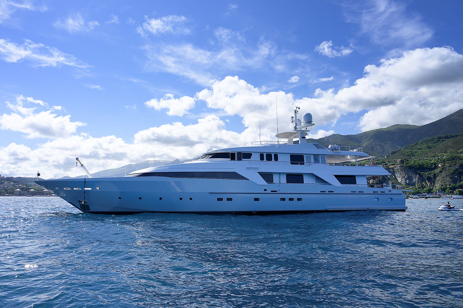 deep blue yacht charter