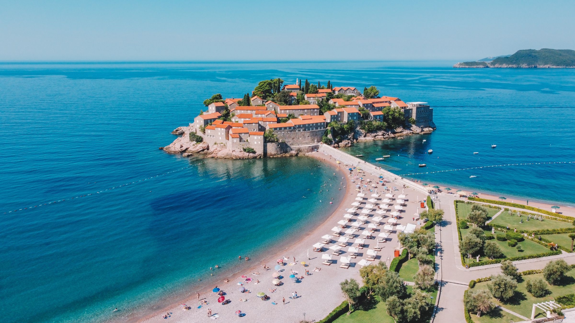 jpeg-optimizer_shutterstock_2367315841 sveti stefan