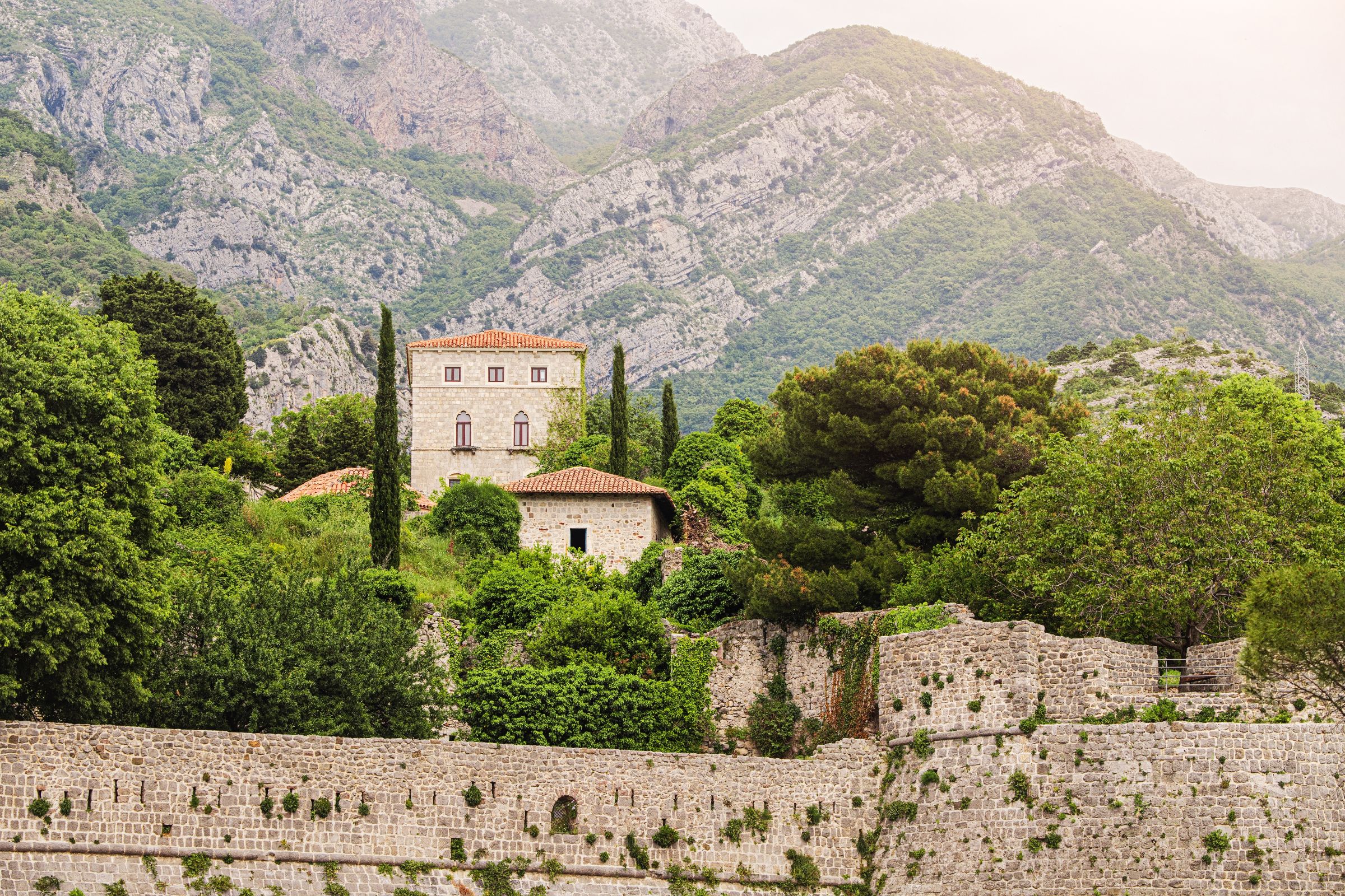 jpeg-optimizer_shutterstock_2481496999 Bar, Montenegro