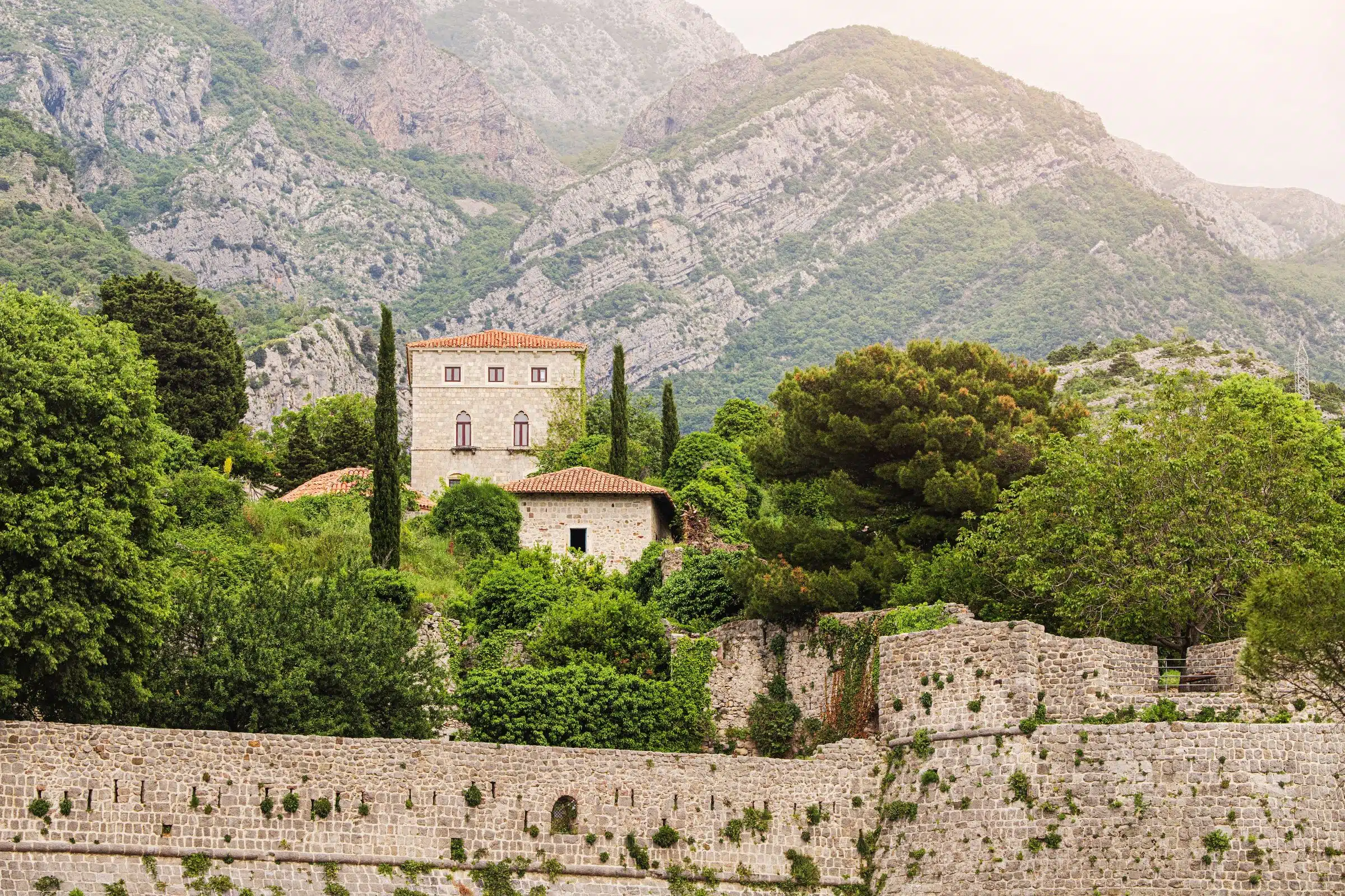 jpeg-optimizer_shutterstock_2481496999 Bar, Montenegro