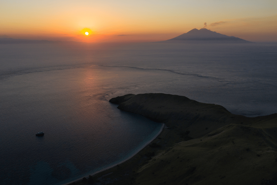 Gili Banta Sangeang Island Volcano Indonesia (1)