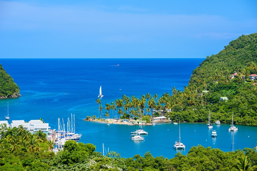 Marigot,Bay,,Saint,Lucia,,Caribbean.,Tropical,Bay,And,Beach,In