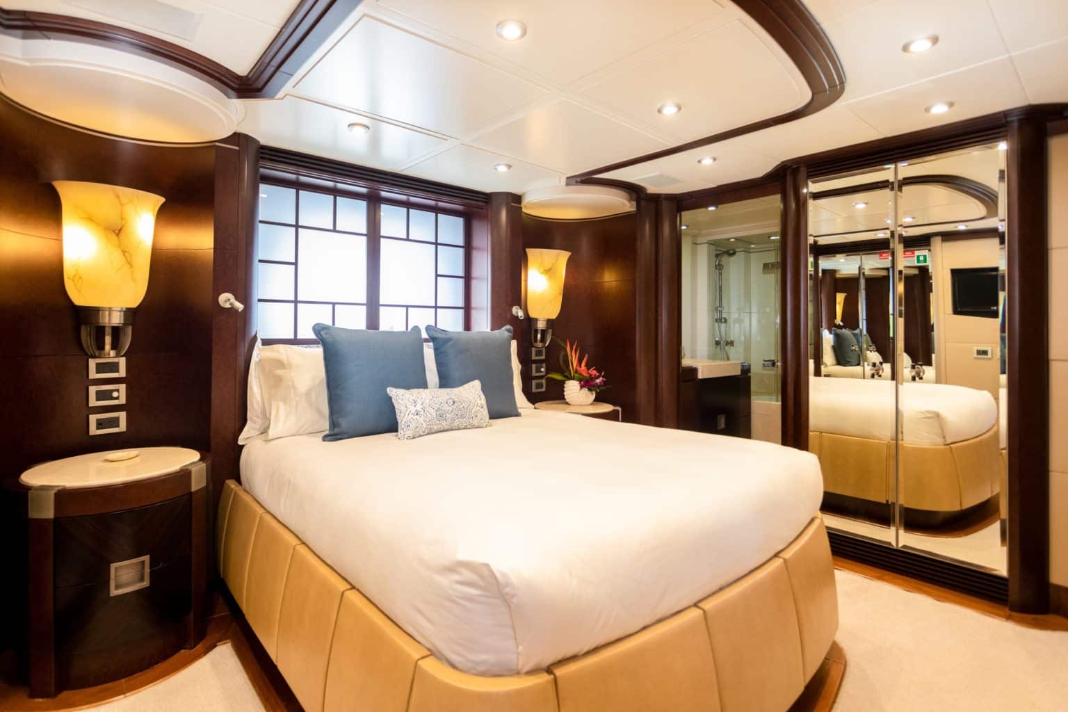 jpeg-optimizer_DE LISLE III VIP cabin