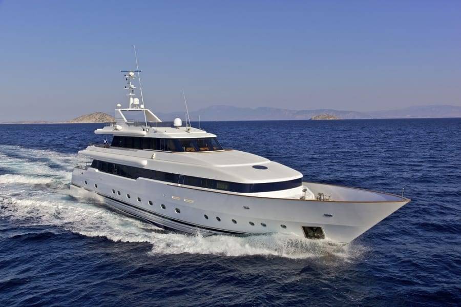 jpeg-optimizer_ORION-Yacht-Charter-2-900x599