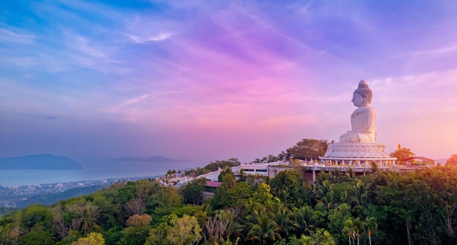 shutterstock_2465723453 statue big Buddha in Phuket, Thailand